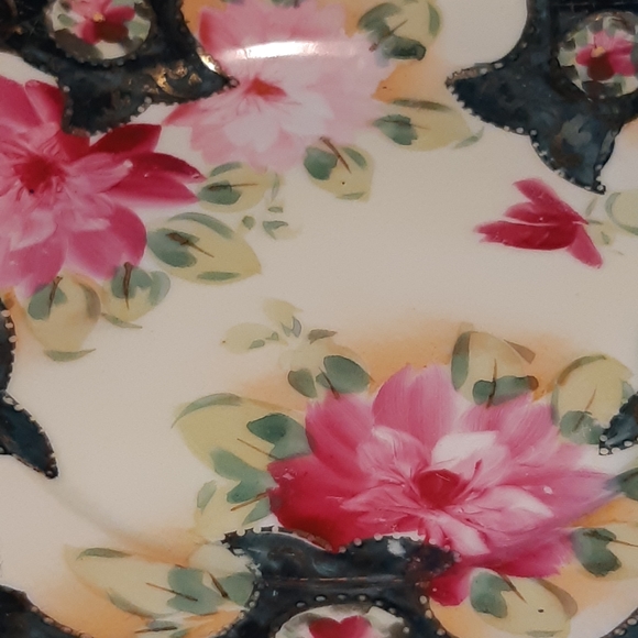 Vintage floral gold design plate| 8.5/10 - Picture 7 of 10